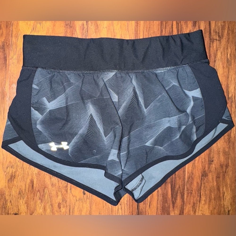 Under Armour Women's Fly By 2.0 Athletic Run Shorts Black/Gray - Small